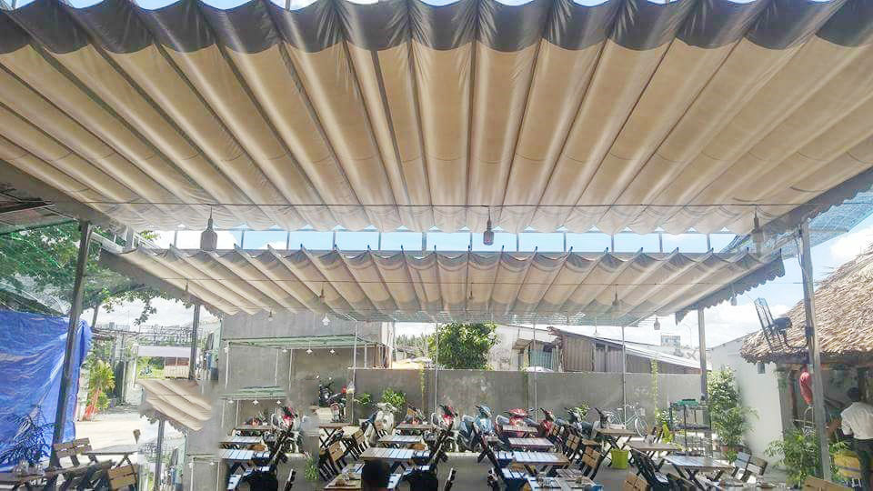 Bạt che nắng mưa tự cuốn giá bao nhiêu | Mái hiên giá rẻ