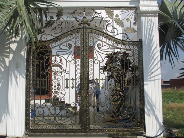 Top 40 mẫu cửa cổng sắt CNC mỹ thuật đẹp mới nhất hiện nay